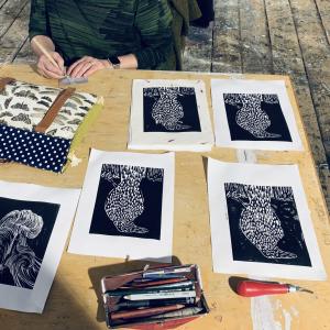 Lino printing at Maa